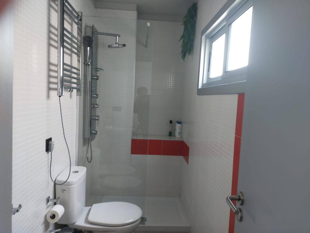 דירות א-קורוניה Penthouse With Terrace And Views Near Oza'S Beach מראה חיצוני תמונה